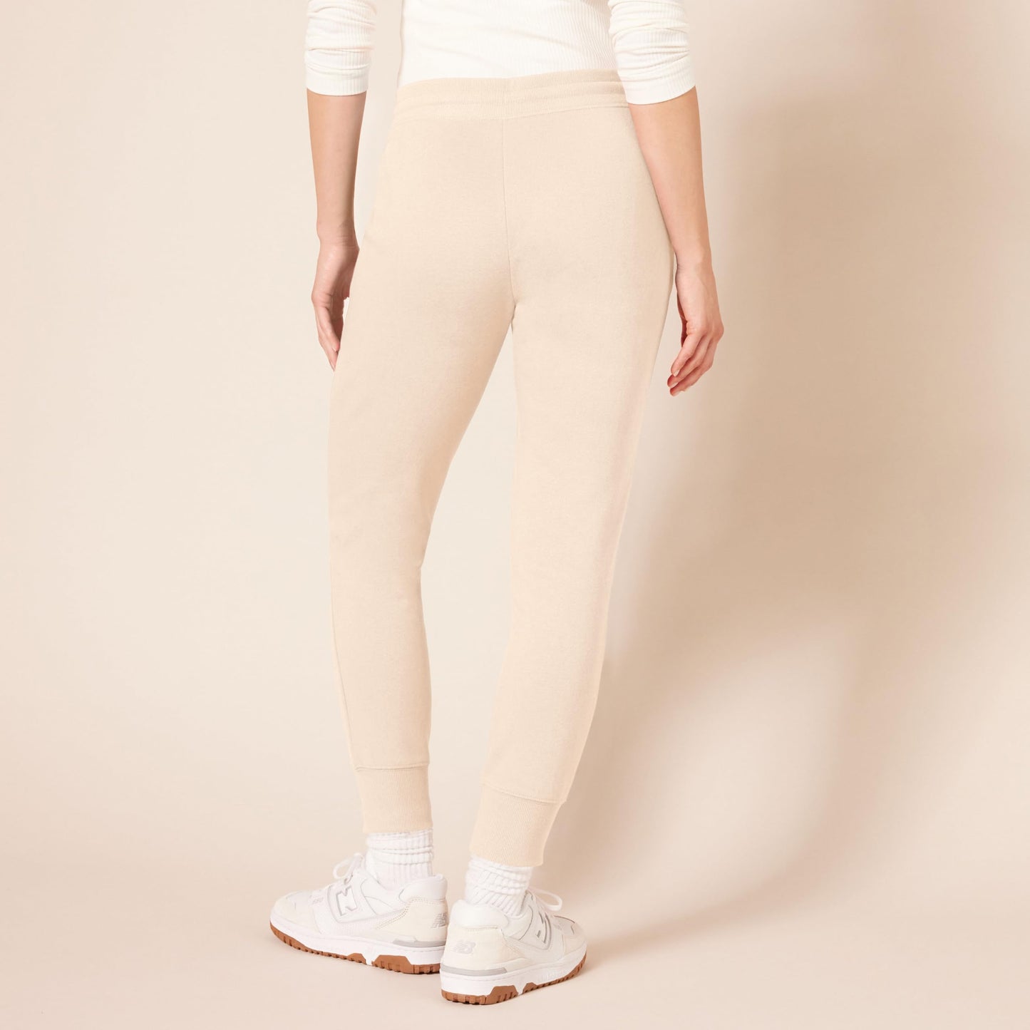 Amazon Essentials Women's Fleece Jogger Sweatpant (Available in Plus Size), Beige, Small