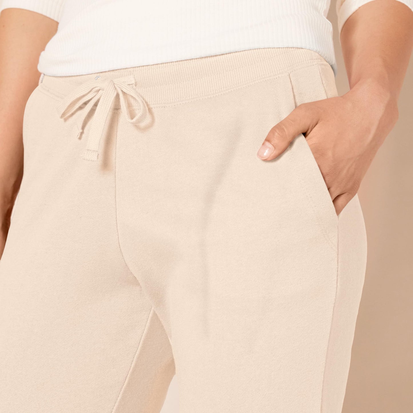 Amazon Essentials Women's Fleece Jogger Sweatpant (Available in Plus Size), Beige, Small